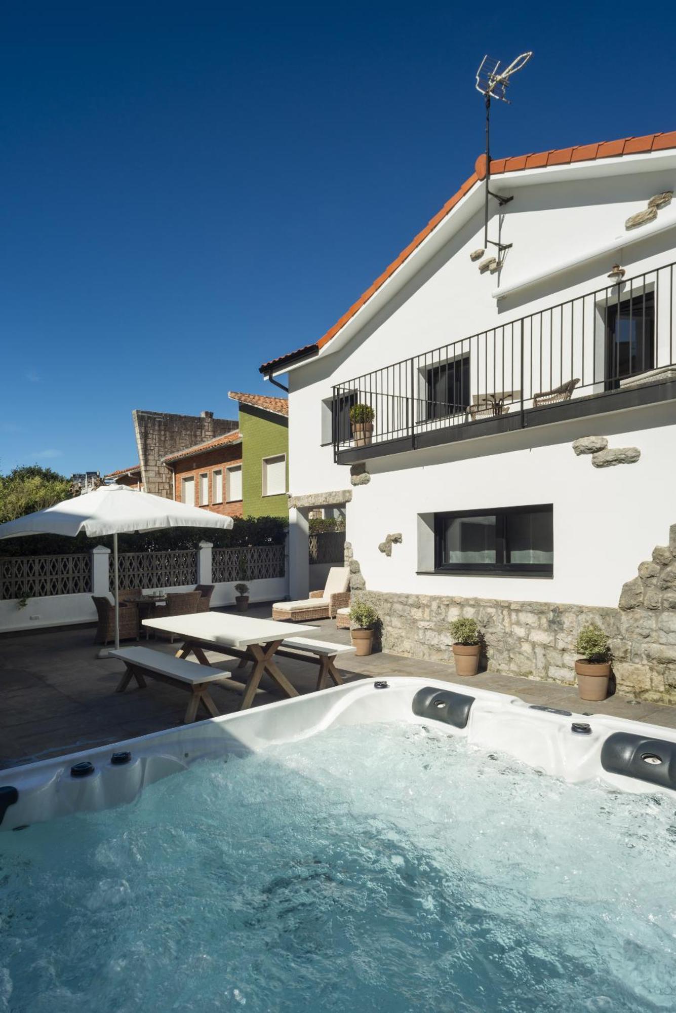 La Playa Suites Suances Exterior photo